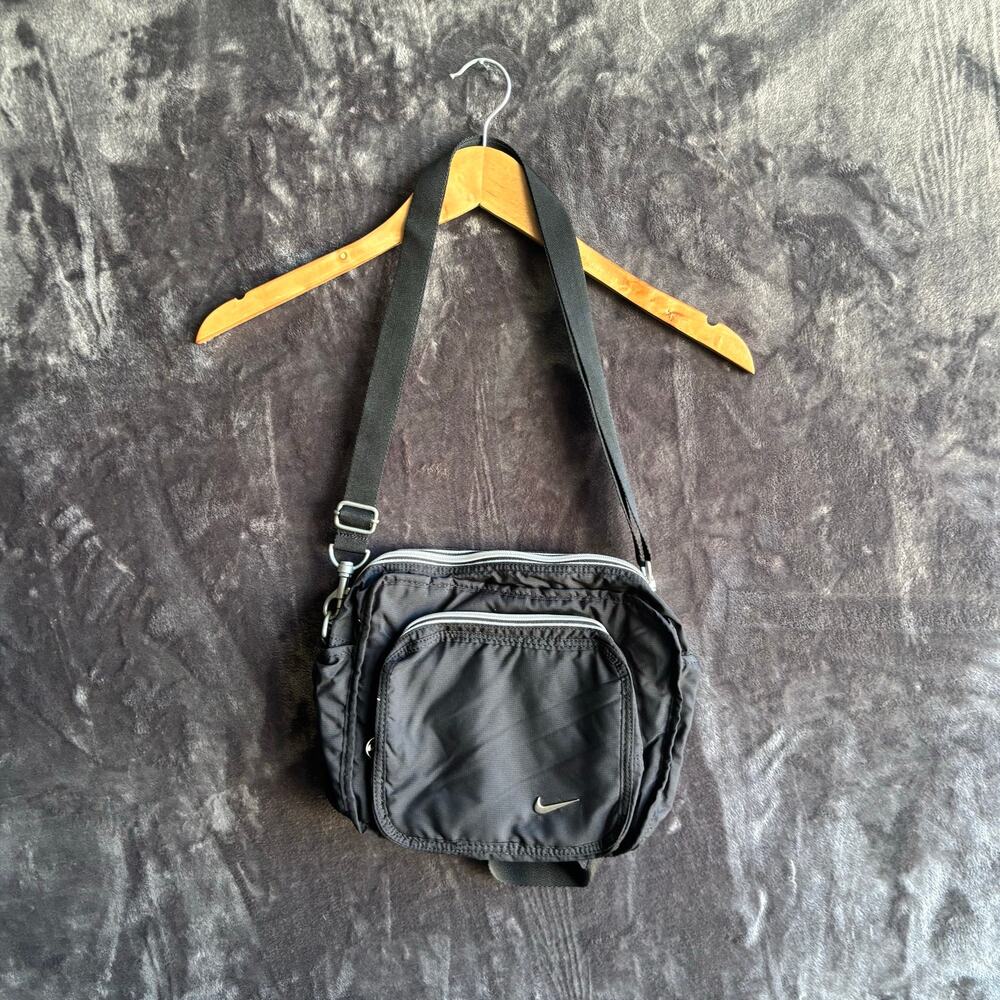 Vintage 2000s Nike Cross Body Bag